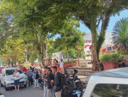 Sumber Kemacetan Kendaraan Parkir Sembarangan