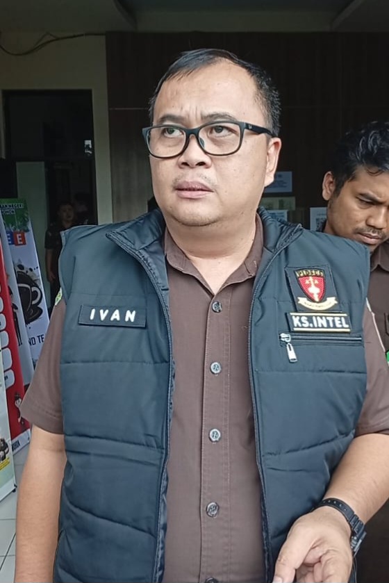 Kasi Intelijen Kejari Tomohon, Ivan Yurri Victoria Roring,.SH,.M.H.