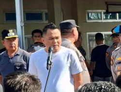 Pemkab Mitra Bareng TNI – Polri Gelar Kerja Bhakti dan Memberikan Bantuan Sosial di Watuliney Juga Molompar